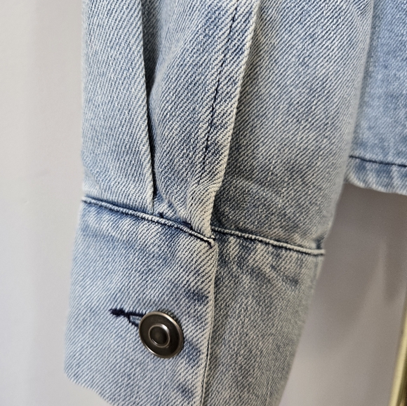 MAZIK NWT Ruffled Denim Button Up Jacket. Size Small - Picture 7 of 12